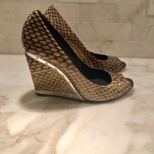 BCBG MAXAZRIA leather open toe wedge shoes